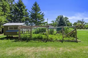 5330 Crystal Ln, Racine, WI 53177 - Photo 9