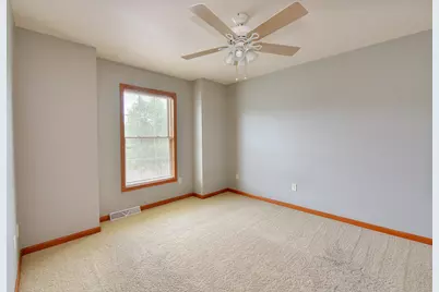 4851 W Alesci Dr, Franklin, WI 53132 - Photo 15