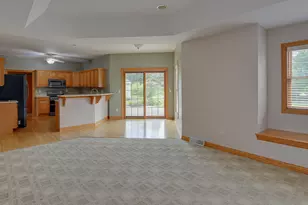4851 W Alesci Dr, Franklin, WI 53132 - Photo 9
