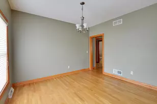 4851 W Alesci Dr, Franklin, WI 53132 - Photo 5