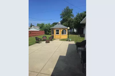 2728 S 71st St, Milwaukee, WI 53219 - Photo 9