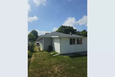 2728 S 71st St, Milwaukee, WI 53219 - Photo 7