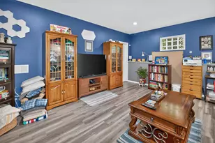 8036 W Scranton Pl, Milwaukee, WI 53218 - Photo 21