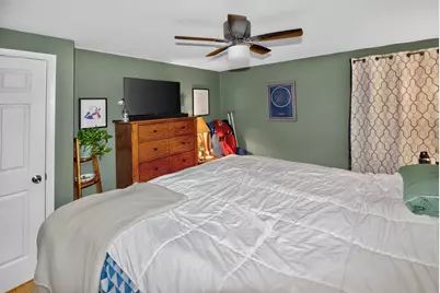 8036 W Scranton Pl, Milwaukee, WI 53218 - Photo 15
