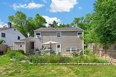 8036 W Scranton Pl, Milwaukee, WI 53218 - Photo 35