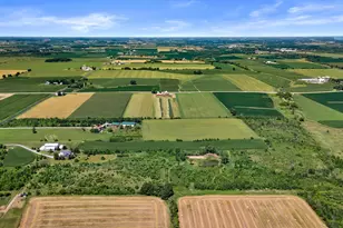 5102 6 Mile Rd, Belgium, WI 53004 - Photo 17