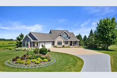 5102  Six Mile Rd, Belgium, WI 53004 - Photo 5