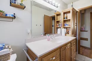 10727 W Grantosa Dr, Wauwatosa, WI 53222 - Photo 19