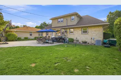 10727 W Grantosa Dr, Wauwatosa, WI 53222 - Photo 39