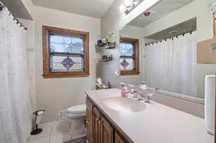 10727 W Grantosa Dr, Wauwatosa, WI 53222 - Photo 17