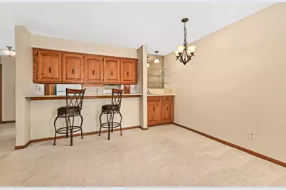 N85W15700  Ridge Rd #104, Menomonee Falls, WI 53051 - Photo 9