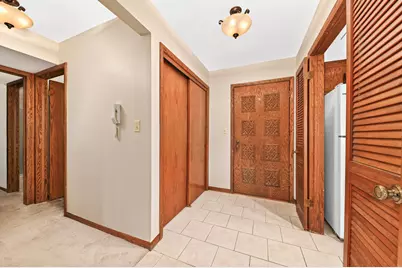 N85W15700  Ridge Rd #104, Menomonee Falls, WI 53051 - Photo 3