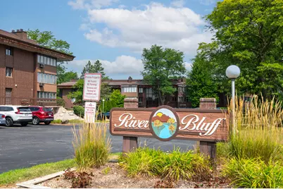 N85W15700  Ridge Rd #104, Menomonee Falls, WI 53051 - Photo 29