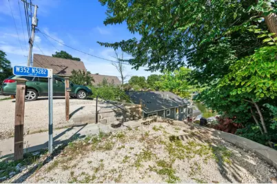 W352N5282  Lake Dr, Oconomowoc, WI 53066 - Photo 39