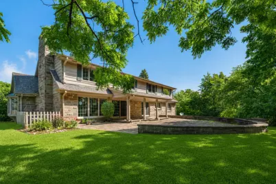 W215N5354  Ada Ct, Menomonee Falls, WI 53051 - Photo 3