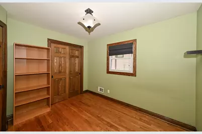 7817 W Mt. Vernon Ave, Milwaukee, WI 53213 - Photo 19
