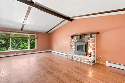 W124N13479  Wasaukee Rd, Germantown, WI 53022 - Photo 9