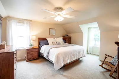 5656 N Milwaukee River Pkwy, Glendale, WI 53209 - Photo 13