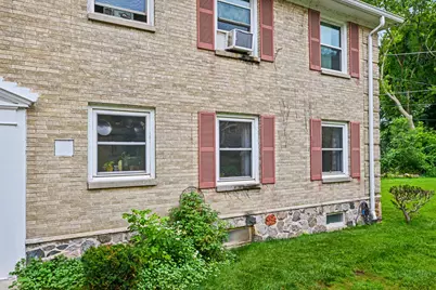1323 E Randolph Ct #B, Milwaukee, WI 53212 - Photo 3