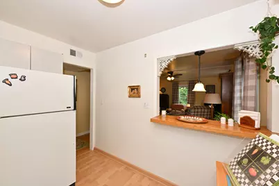 1323 E Randolph Ct #B, Milwaukee, WI 53212 - Photo 9