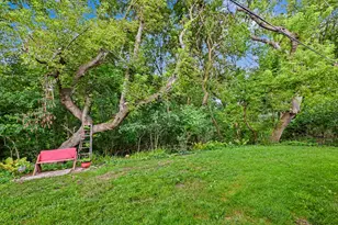 1323 E Randolph Ct, Milwaukee, WI 53212 - Photo 27