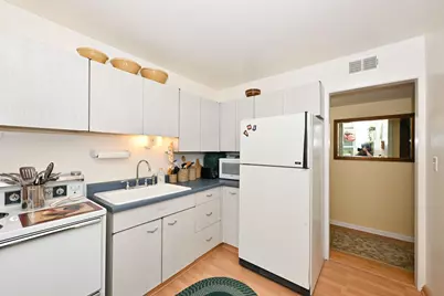 1323 E Randolph Ct #B, Milwaukee, WI 53212 - Photo 13