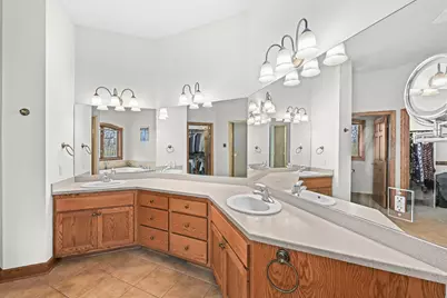 12301 W Ryan Rd, Franklin, WI 53132 - Photo 23