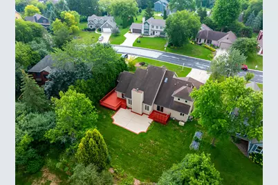 N53W14172  St Andrews Dr, Menomonee Falls, WI 53051 - Photo 9