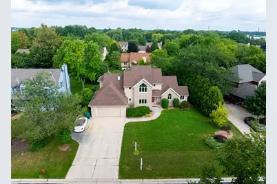 N53W14172  St Andrews Dr, Menomonee Falls, WI 53051 - Photo 11