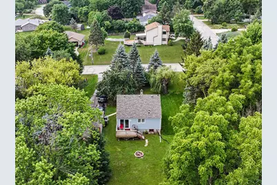 11810 W Howard Ave, Greenfield, WI 53228 - Photo 29
