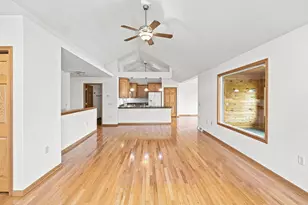 118 Summit Ct, Columbus, WI 53925 - Photo 5