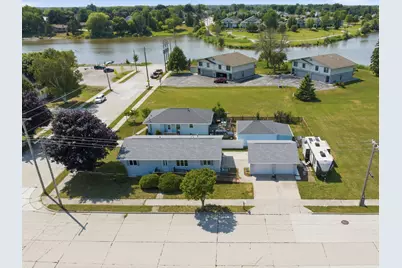 2702  Wilson St, Two Rivers, WI 54241 - Photo 27