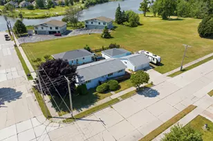 2702 Wilson St, Two Rivers, WI 54241 - Photo 29