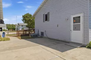 2702 Wilson St, Two Rivers, WI 54241 - Photo 39