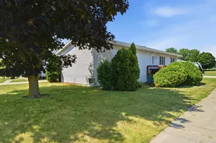 2702 Wilson St, Two Rivers, WI 54241 - Photo 35