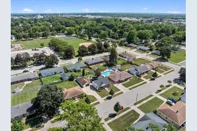 1603  Delores St, Green Bay, WI 54304 - Photo 33