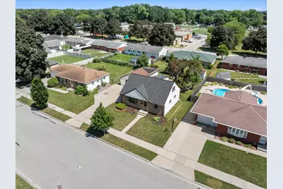 1603  Delores St, Green Bay, WI 54304 - Photo 5