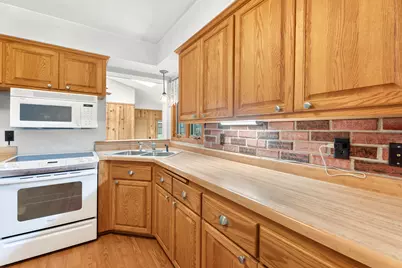 3707  Brooklawn Cir, South Milwaukee, WI 53172 - Photo 21