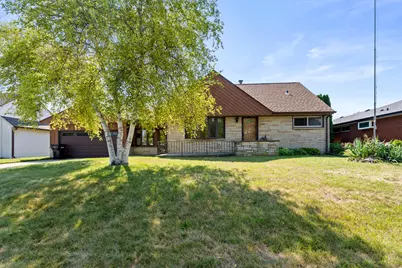 3707  Brooklawn Cir, South Milwaukee, WI 53172 - Photo 1