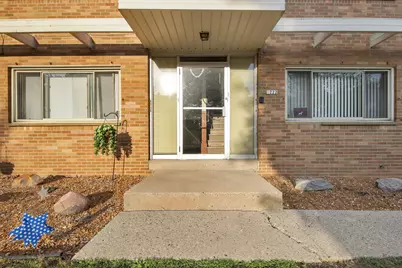 1222 N 116th St 1222 N 116Th St # A-B-C-D, Wauwatosa, WI 53226 - Photo 3