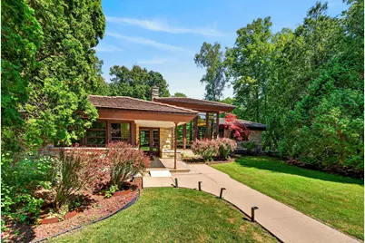 7030 N Lake Dr, Fox Point, WI 53217 - Photo 3