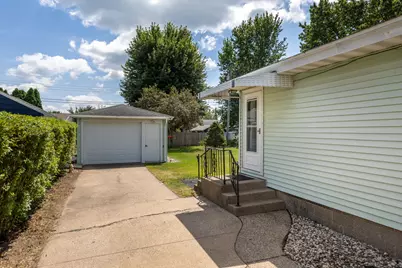 2218  Weston St, La Crosse, WI 54601 - Photo 3