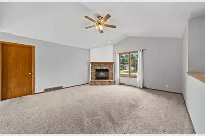 519  Danielson Dr, Darien, WI 53114 - Photo 3
