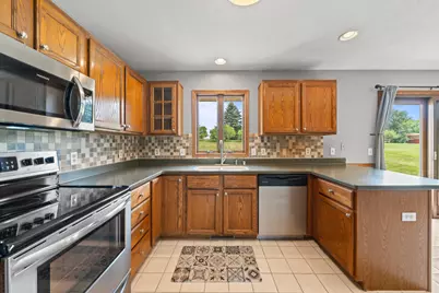 519  Danielson Dr, Darien, WI 53114 - Photo 11