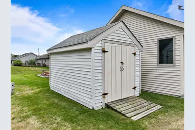 519  Danielson Dr, Darien, WI 53114 - Photo 51