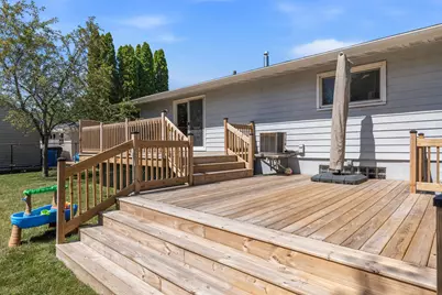 2925  Cherry Tree Ct, Racine, WI 53402 - Photo 25
