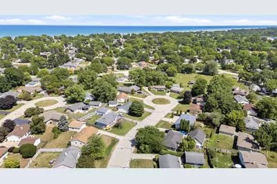 2925  Cherry Tree Ct, Racine, WI 53402 - Photo 37