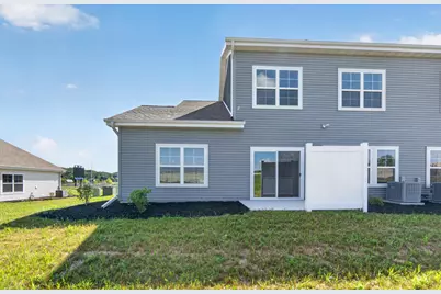 1675  Reigle Dr #7, Kewaskum, WI 53040 - Photo 13