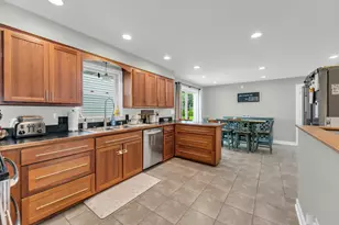 341 Dardis Dr, Burlington, WI 53105 - Photo 23