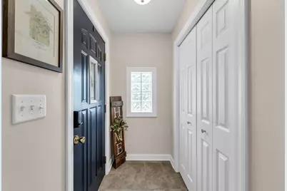341  Dardis Dr, Burlington, WI 53105 - Photo 5